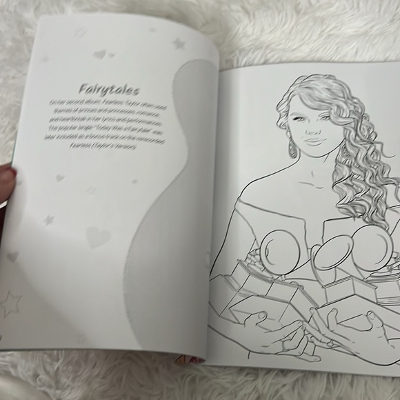 Taylor Swift Coloring & Activity Book - Picture 7 of 8